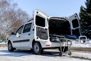 Санитарный транспорт и оборудование для перевозки лежачих больных